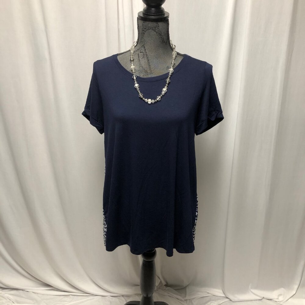 Gilli Top Womens Size Medium Navy Floral Print Back Short Sleeve Tunic